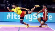Saurabh Nandal scored tackle points single-handedly against Gujarat.